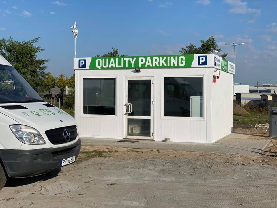 Zdjęcie parkingu Q-Park na lotnisku Poznań Ławica Zdjęcie parkingu Q-Park na lotnisku Poznań Ławica
