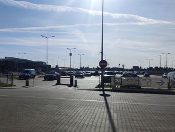 Główne zdjęcie parkingu Oficjalny parking P4 Oficjalny parking P4 - główne zdjęcie parkingu