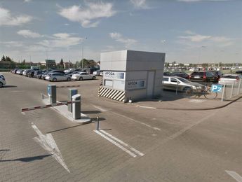 Główne zdjęcie parkingu Oficjalny Parking P2 - lotnisko Poznań-Ławica (POZ) Oficjalny Parking P2 - lotnisko Poznań-Ławica (POZ) - główne zdjęcie parkingu